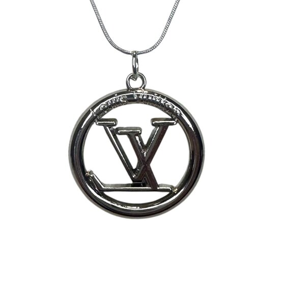 Louis Vuitton Sliver Round zipper pull - Picture 2 of 2